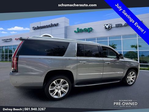 Used 2018 Cadillac Escalade ESV Luxury RWD image 7