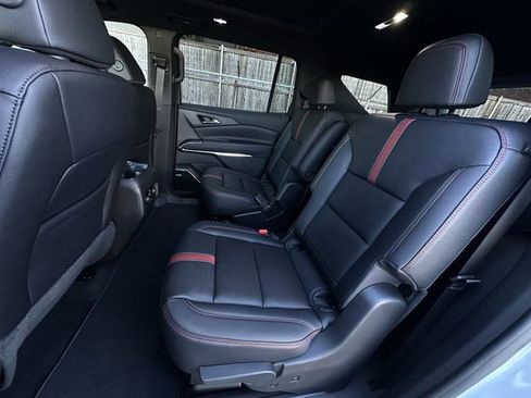 New 2026 Chevrolet Traverse RS image 21