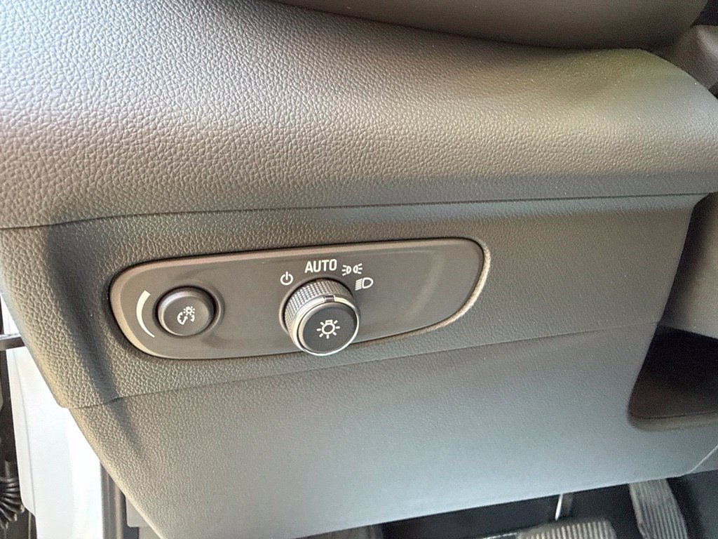 Used 2023 Buick Envision Essence AWD/4WD image 22