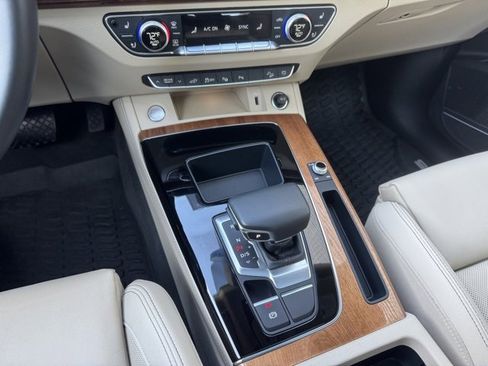 Certified 2023 Audi Q5 e Prestige w/ Prestige Package image 16