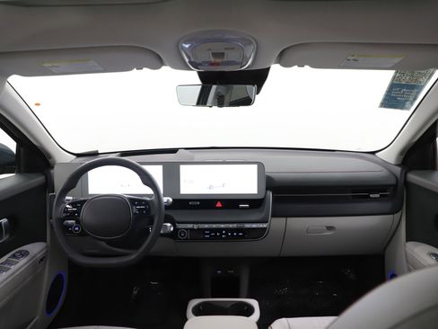 Certified 2024 Hyundai Ioniq 5 Limited image 13