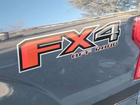 Used 2017 Ford F150 XLT w/ Equipment Group 302A Luxury image 5