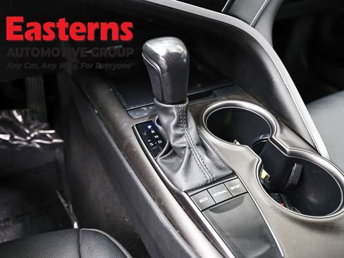 Used 2024 Toyota Camry SE w/ Convenience Package FWD image 13