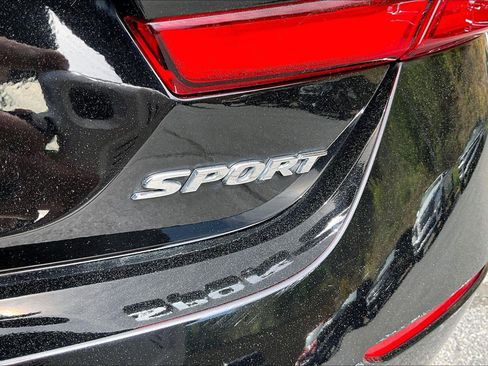 Used 2021 Honda Accord Sport image 9