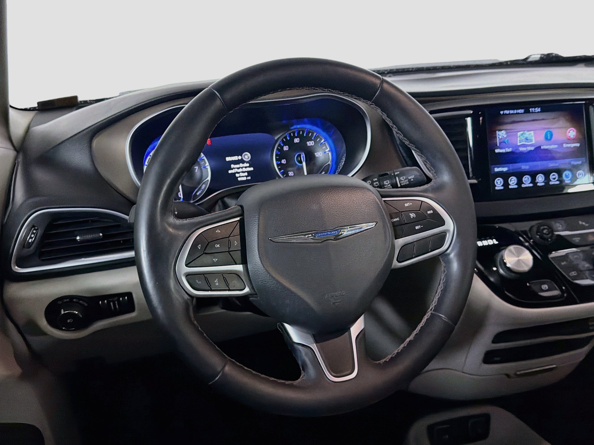 Used 2017 Chrysler Pacifica Touring-L Plus FWD image 18