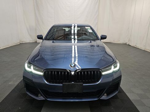 Used 2023 BMW 540i xDrive w/ M Sport Package AWD/4WD image 2