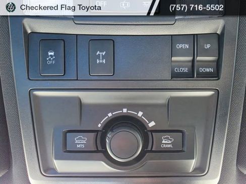 Used 2019 Toyota Tacoma TRD Off-Road image 11