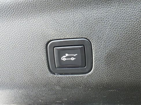 Used 2021 Chevrolet Tahoe Z71 AWD/4WD image 14