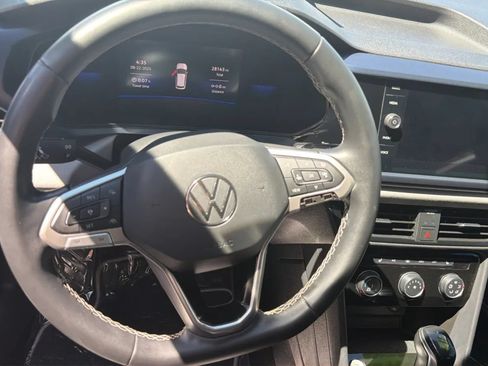 Used 2023 Volkswagen Taos SE AWD/4WD image 24