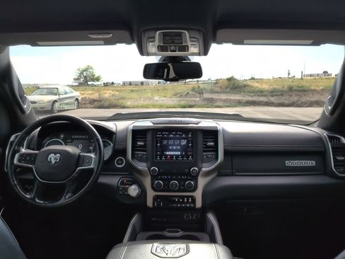 Used 2019 RAM 1500 Laramie w/ Sport Appearance Package AWD/4WD image 15