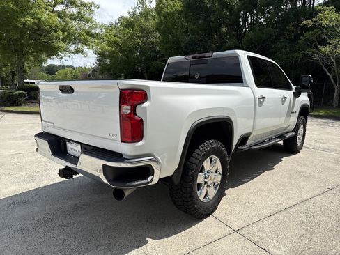 Used 2022 Chevrolet Silverado 2500 LTZ AWD/4WD image 7