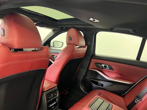 Used 2025 BMW 330i xDrive Sedan w/ Premium Package AWD/4WD image 32