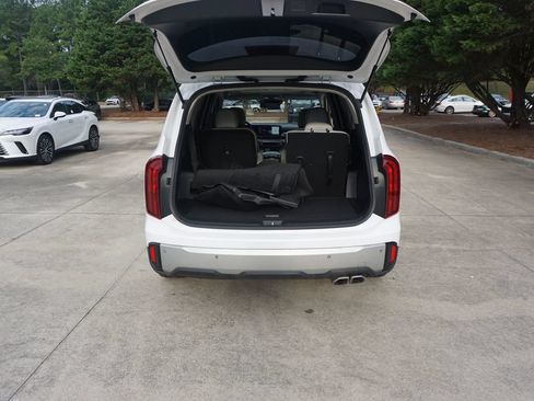 Used 2024 Kia Telluride S w/ S Sunroof Package FWD image 19