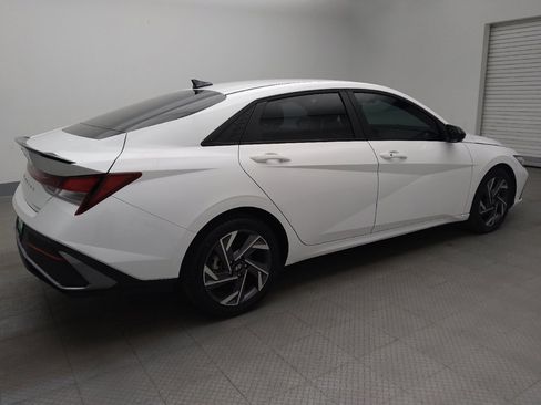 Used 2025 Hyundai Elantra Sport FWD image 10