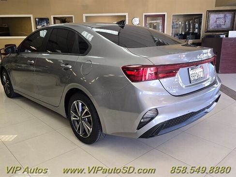 Used 2016 Kia Forte LX FWD image 1