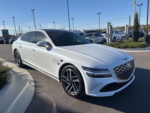Used 2025 Genesis G80 2.5T Advanced image 3