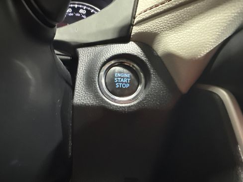 Used 2021 Toyota RAV4 XLE Premium AWD/4WD image 28