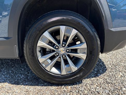 Used 2025 Chevrolet Equinox LT FWD image 31