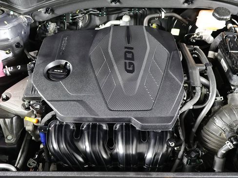 Certified 2023 Hyundai Santa Fe SEL w/ Premium Package image 18