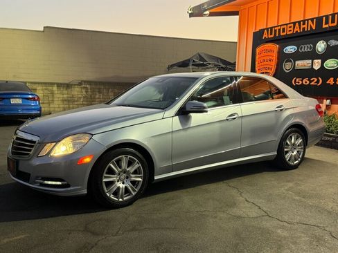 Used 2013 Mercedes-Benz E 350 4MATIC Sedan image 5