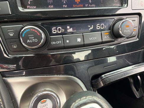 Used 2019 Nissan Maxima 3.5 SL w/ Floor Mat Group FWD image 10
