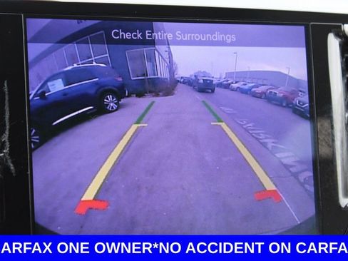 Used 2017 Chrysler Pacifica Touring-L image 41