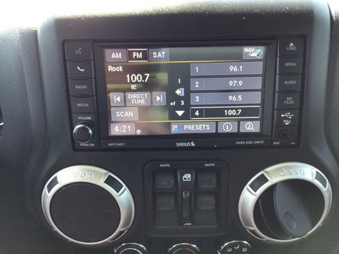Used 2016 Jeep Wrangler Unlimited Sahara AWD/4WD image 31