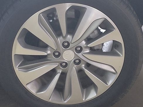 Used 2019 Buick Encore Preferred FWD image 31