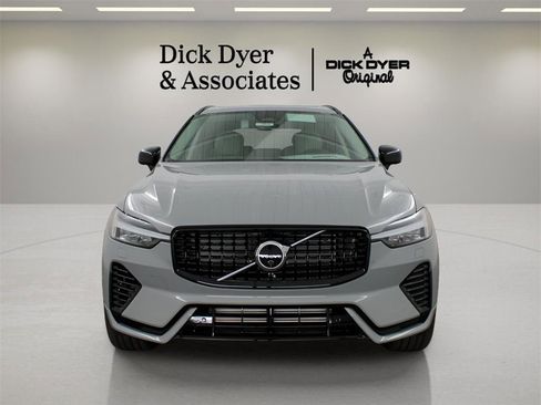 New 2025 Volvo XC60 T8 Ultra w/ Protection Package Premier image 9