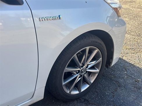 Used 2015 Toyota Prius V Five image 6