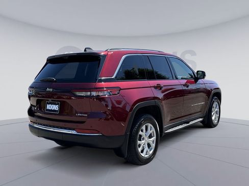 Used 2024 Jeep Grand Cherokee Limited w/ Luxury Tech Group II AWD/4WD image 7