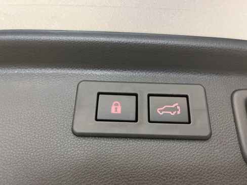 Certified 2024 Subaru Forester Limited image 38