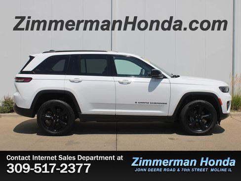 Used 2023 Jeep Grand Cherokee Altitude AWD/4WD image 1