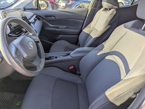 Certified 2020 Toyota C-HR LE image 6