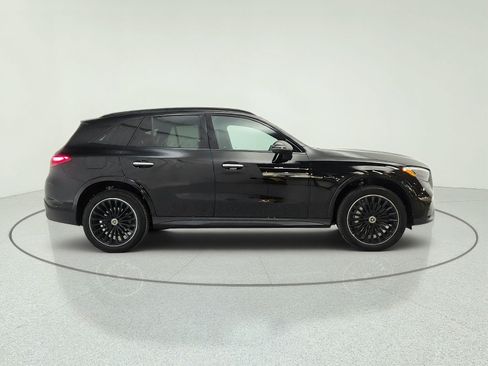 Certified 2023 Mercedes-Benz GLC 300 image 4