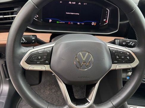 Used 2025 Volkswagen Jetta SEL FWD image 12