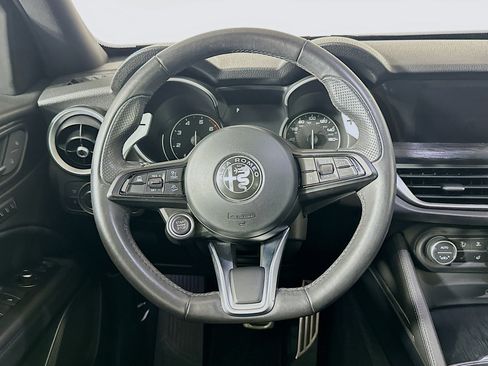 Used 2023 Alfa Romeo Stelvio Sprint RWD image 18