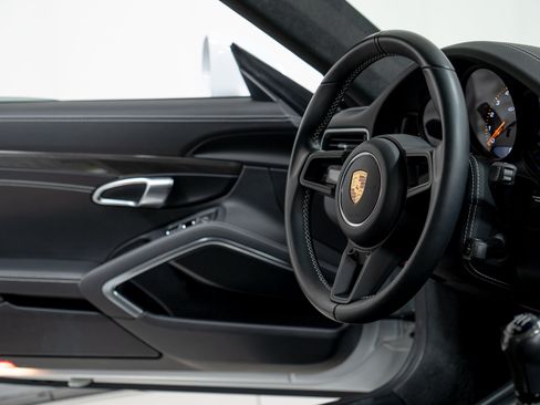Certified 2018 Porsche 911 GT3 RWD image 23