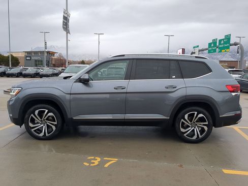 Used 2022 Volkswagen Atlas SEL image 3