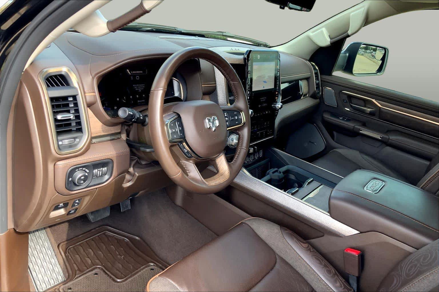 Used 2025 RAM 1500 Limited AWD/4WD image 17
