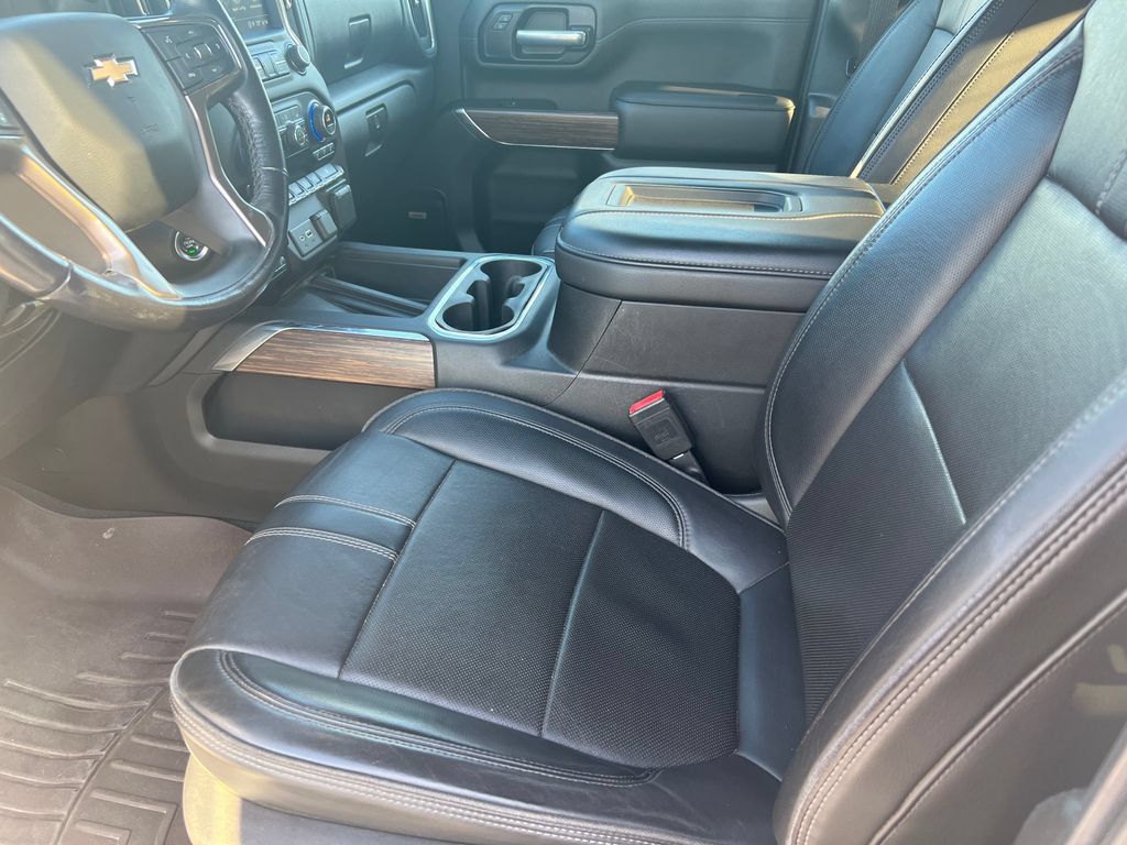 Used 2021 Chevrolet Silverado 3500 High Country w/ Snow Plow Prep/Camper Package AWD/4WD image 11
