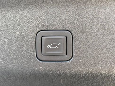 Used 2025 Chevrolet Tahoe Premier image 15