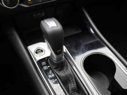 Used 2024 Nissan Altima 2.5 SV image 23