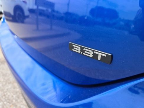 Used 2023 Genesis G70 3.3T RWD image 5