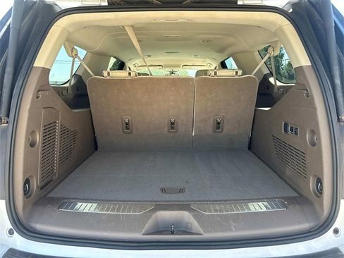 Used 2022 GMC Yukon XL Denali image 12