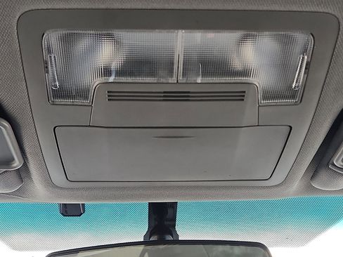 Used 2017 Toyota Camry LE image 20