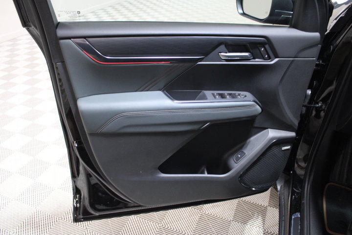 New 2026 GMC Acadia AT4 w/ Luxury Package AWD/4WD image 18