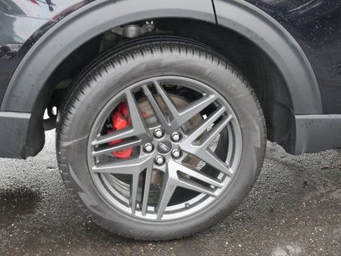 Used 2025 Ford Explorer ST-Line w/ Premium Package image 14