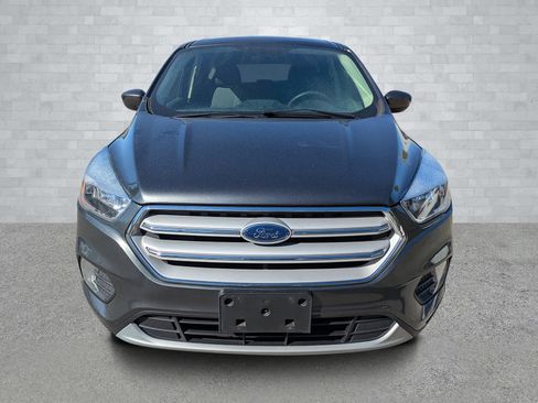 Used 2019 Ford Escape SE image 3
