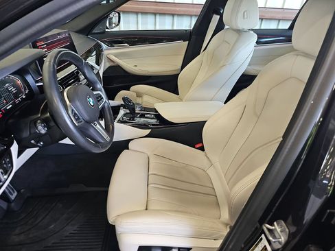 Used 2023 BMW 540i xDrive w/ M Sport Package AWD/4WD image 7